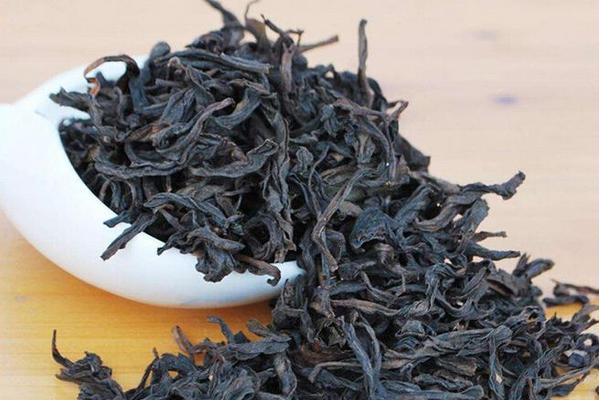 如何辨别茶叶的质量（关键因素及鉴别方法）
