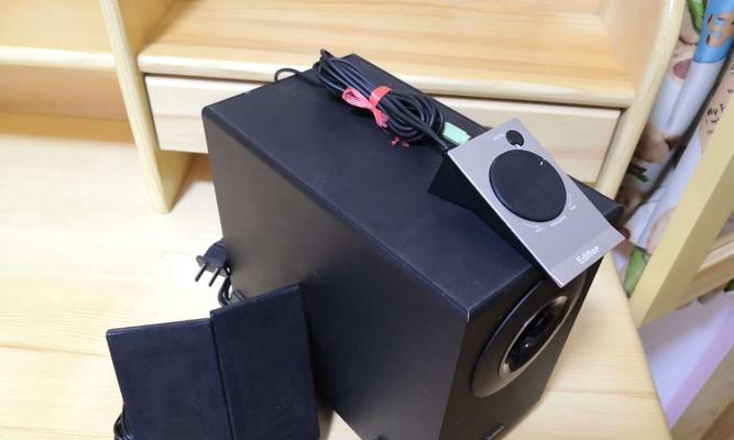 解决音箱电流声的有效方法（消除音箱电流声，享受清晰音质）