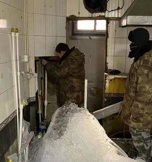 如何防止自来水管冻裂（有效措施保护水管免受冻害）