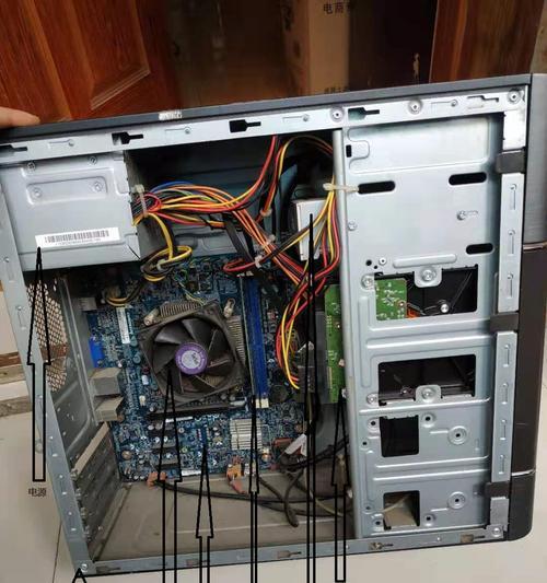 解决家里台式电脑无法连接网络的问题（快速排查及解决网络连接故障的方法）
