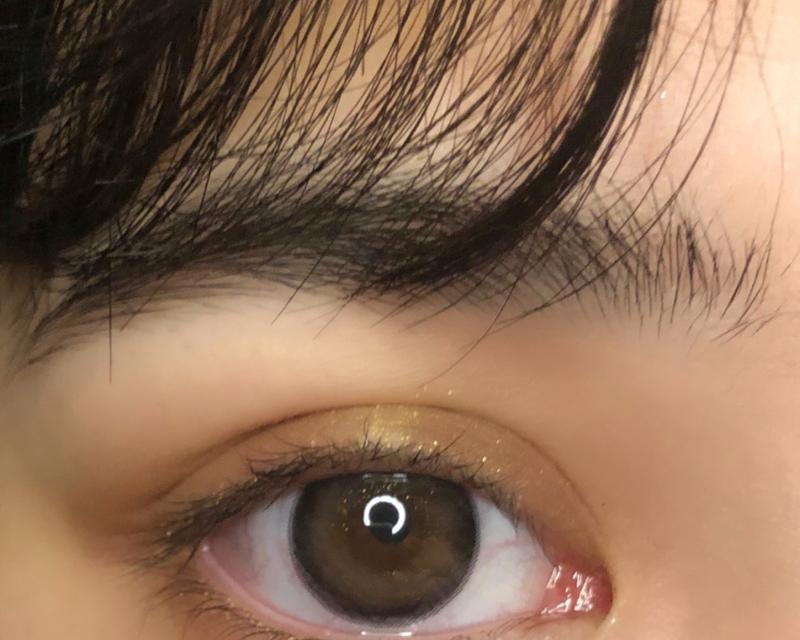 美瞳佩戴小知识（学会正确佩戴美瞳，保护你的眼睛健康）