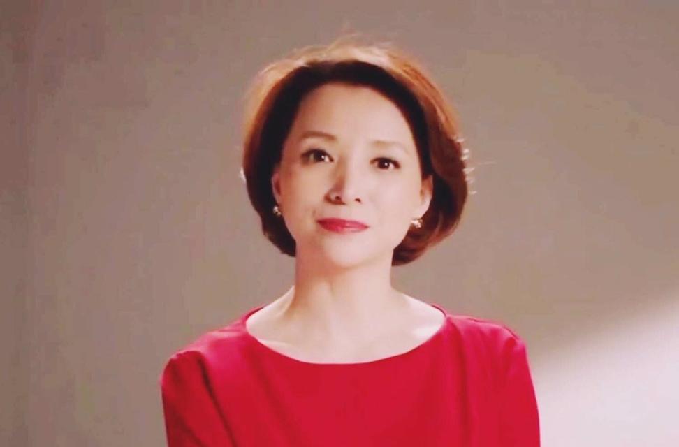 揭秘董卿被央视解雇谣言之真相（逐一解析董卿被解雇的原因）