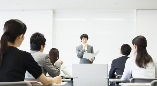 如何成功面试销售人员（关键步骤）