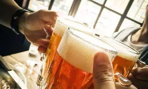 在家喝酒过量了怎么处理？有哪些快速缓解方法？