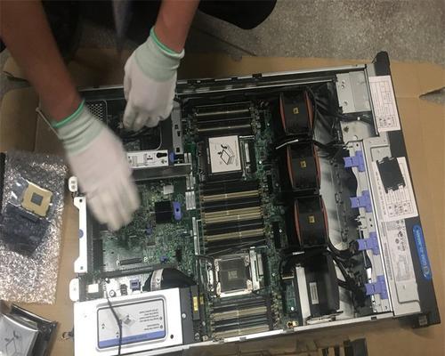 主板黄灯亮起的常见原因有哪些？