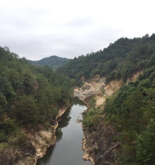 深山水底摄像头使用手机拍照的方法是什么？