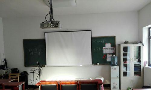 教室投影仪功能开启时间是什么时候？