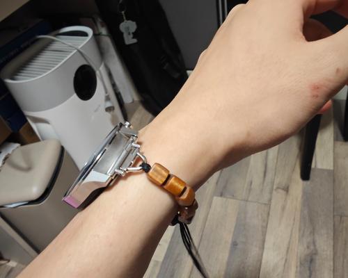 智能手表男女情侣方块佩戴方法是什么？