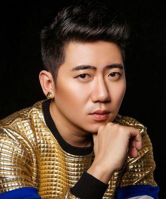 低音炮喊麦帅哥歌曲名称是什么？